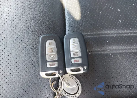 2013 Kia Sorento Sx V6 z USA, uszkodzony, nr VIN 5XYKWDA22DG373135